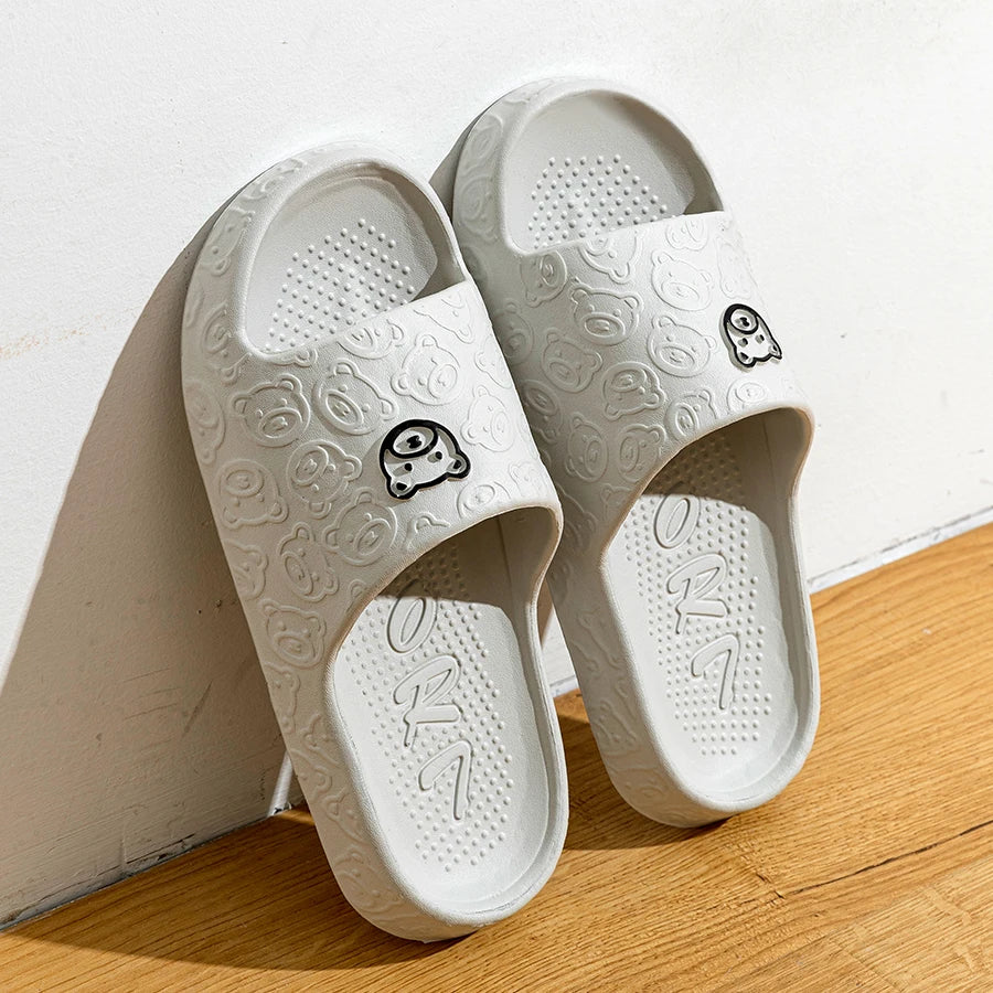 Pantuflas de verano para hombre con diseño de oso de dibujos animados, suela gruesa y suave, antideslizantes.