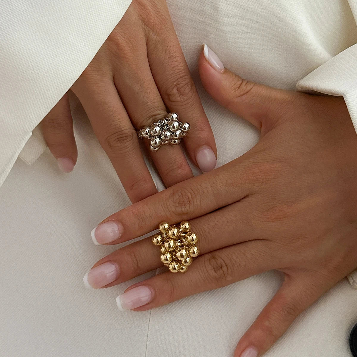 Anillo de bola pequeña CCB con diseño creativo de IngeSight.Z para mujeres y hombres. Tendencia.