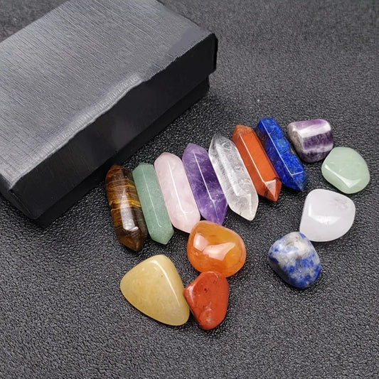 Juego de 14 piedras y cristales de cuarzo puntiagudos para la curación de chakras.