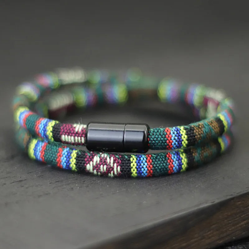 Pulsera de cuerda Bohemia para hombre, nueva, con diseño de pulseras magnéticas para atraer aventuras.