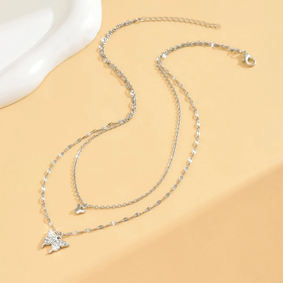 1 collar de mariposa de doble capa brillante para mujer Lats exquisito