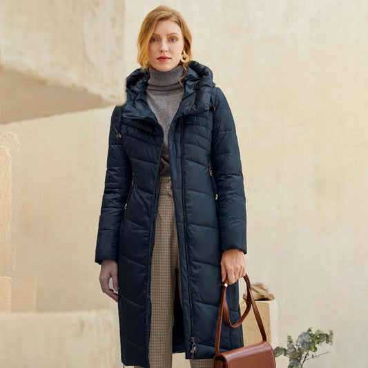 Chaquetas cálidas para mujer con elegantes parkas.