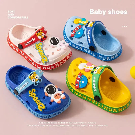 Color: Beige, Talla del zapato: 3.5 - Sandalias de playa con dibujos animados de EVA para niños, zapatillas de verano para bebés, zapatillas de exterior suaves de alta calidad para niños.