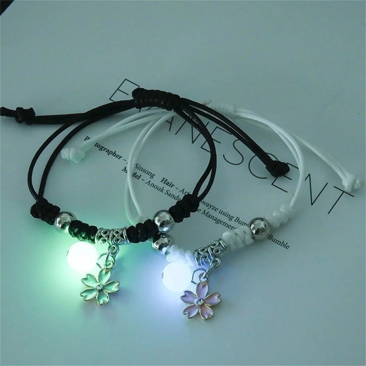 Pulsera de pareja con cuentas luminosas de moda para mujeres y hombres con dije de gato 