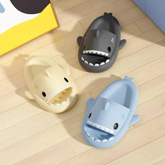 Pantuflas Feslishoet Shark con plataforma de nube suave para playa para mujer 