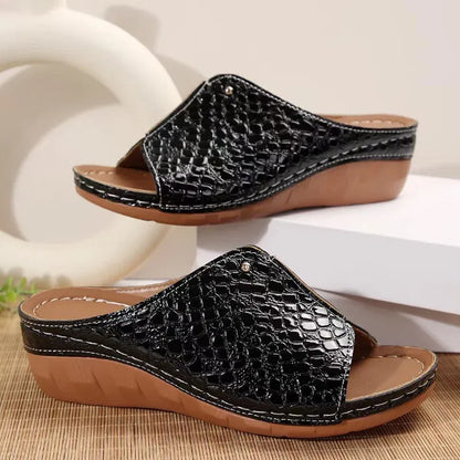 Color: Silver, Shoe Size: 41 - Women Gold Wedge Slippers New Summer Woman Crocodile Print Platform Sandals Female PU Leather Non Slip Beach Slides