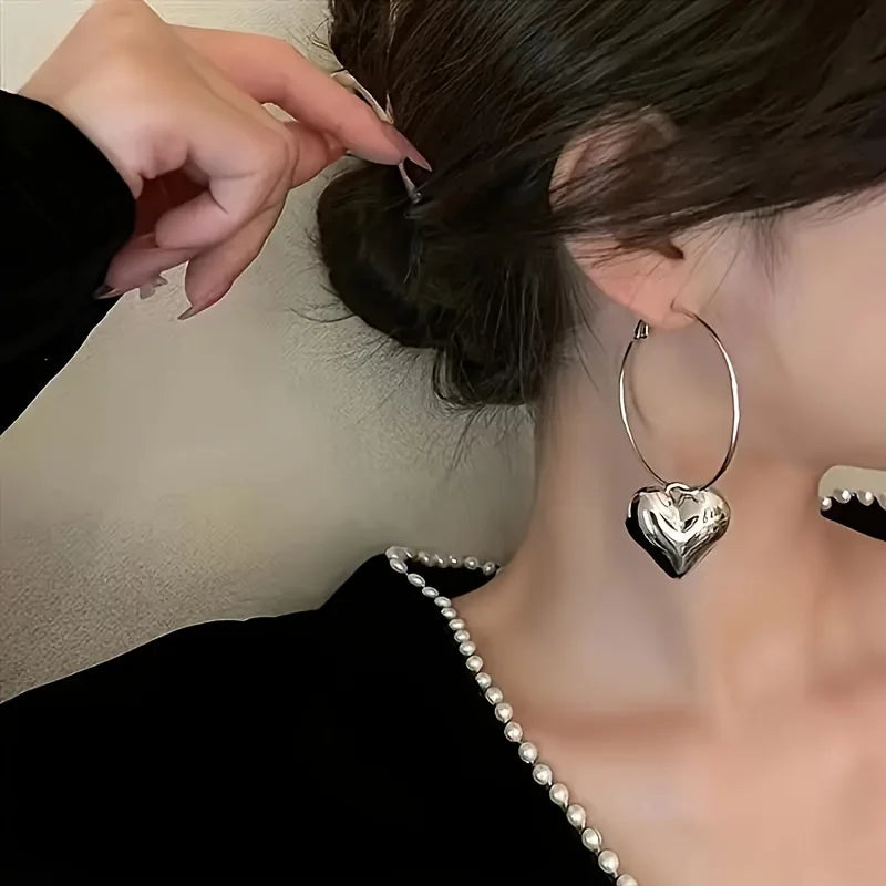 Pendientes de aro huecos con colgante en forma de corazón - Joyería de aleación de moda para 
