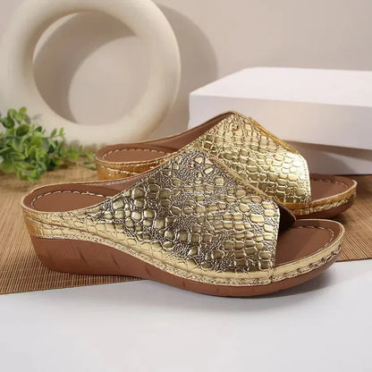 Color: Silver, Shoe Size: 41 - Women Gold Wedge Slippers New Summer Woman Crocodile Print Platform Sandals Female PU Leather Non Slip Beach Slides