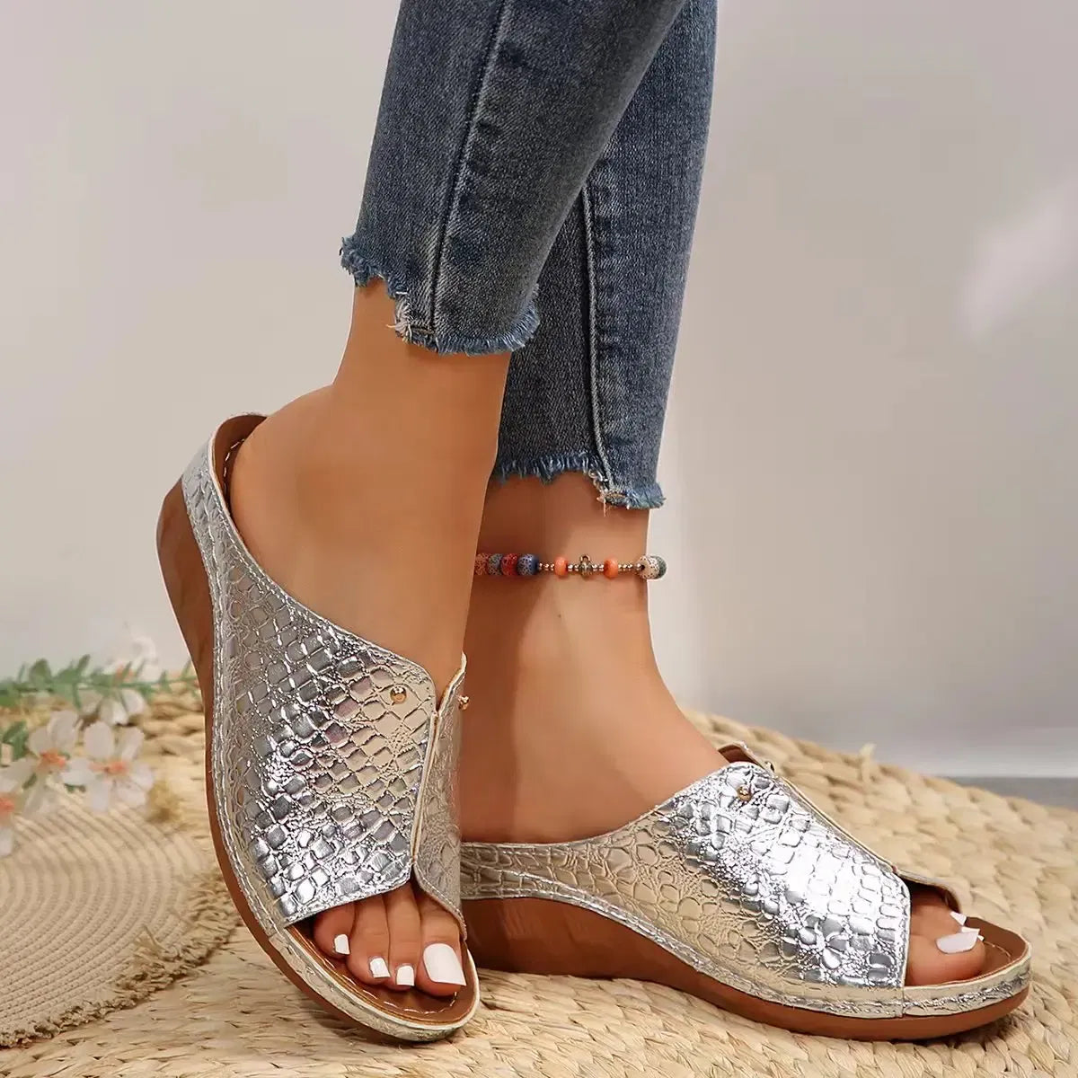 Color: Silver, Shoe Size: 41 - Women Gold Wedge Slippers New Summer Woman Crocodile Print Platform Sandals Female PU Leather Non Slip Beach Slides