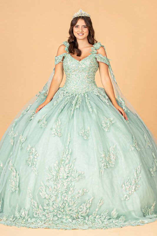 Vestido de quinceañera de malla con apliques de flores 3D y cortinas laterales de malla 