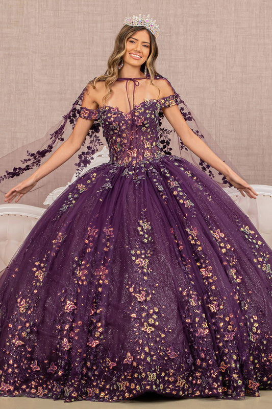 Vestido de quinceañera con corpiño transparente y mariposa 3D y capa larga de malla 